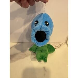 Plants VS Zombies Blue Snow Pea Shooter Plush 7” Window Cling